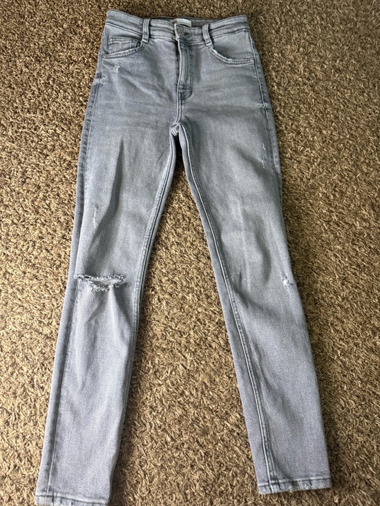 Zara Denim - Zara Light Gray Skinny Jeans with Knee Distress